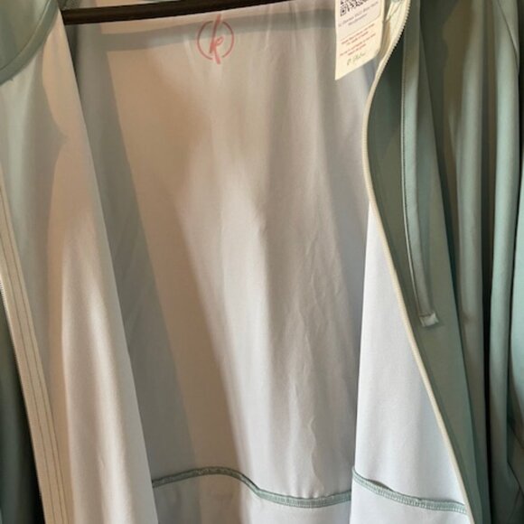 Elevate All Weather Blue Haze Light Windbreaker – NWT Size L – will fit an XL - Picture 8 of 12